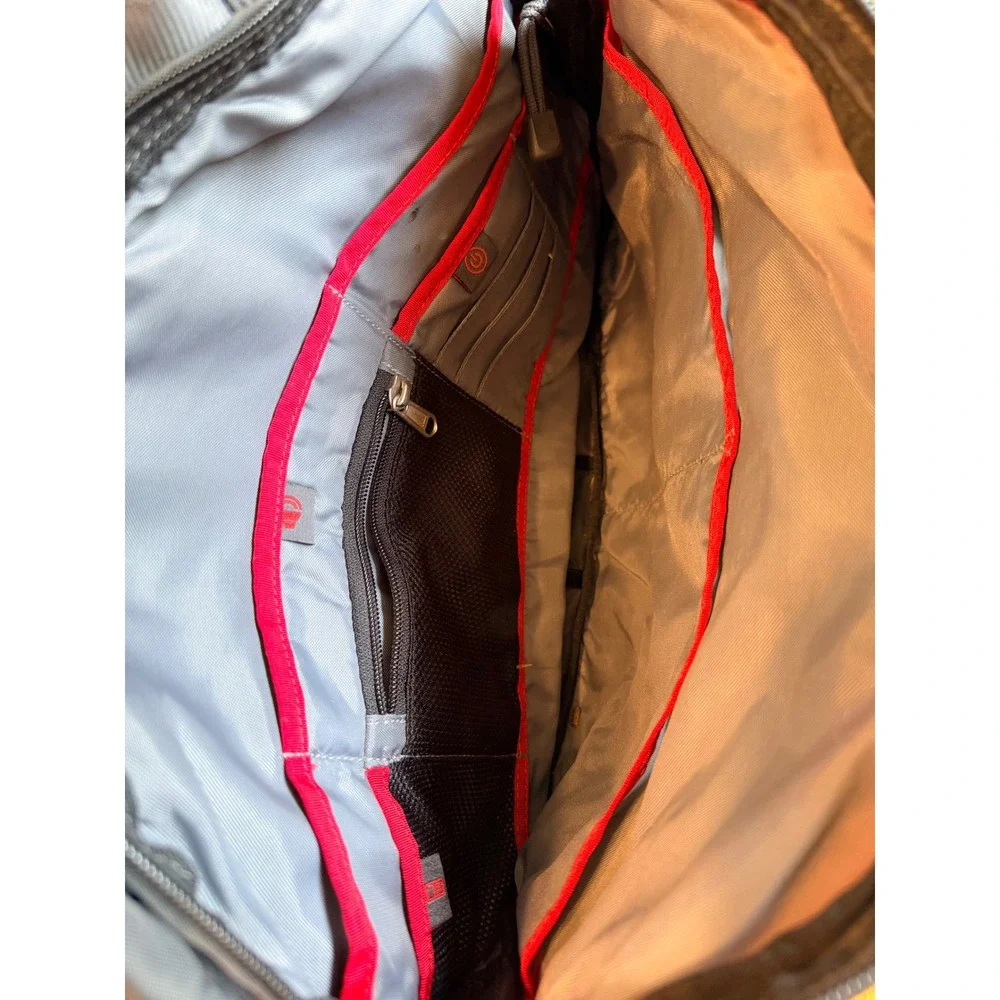 The North Face Messenger‎ Bag Grey Red Crossbody Shoulder Travel Commuter Bag